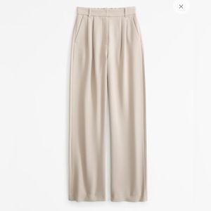 A&F Sloane Tailored Pant - Tan (Size Small Short) WORN ONCE